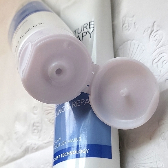 AVON Moisture Therapy Intensive Healing & Repair - Picture 3 of 4